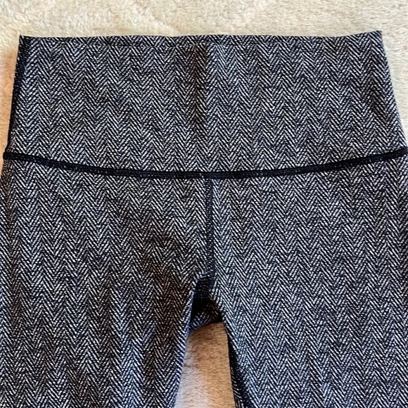 Lululemon Herringbone Leggings - Picture 5 of 14
